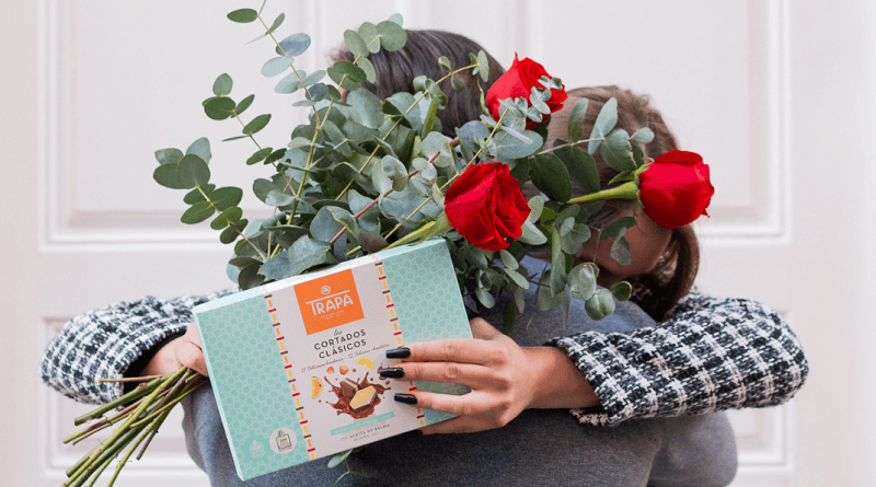 Chocolates Trapa presenta tres packs con Interflora para San Valentín