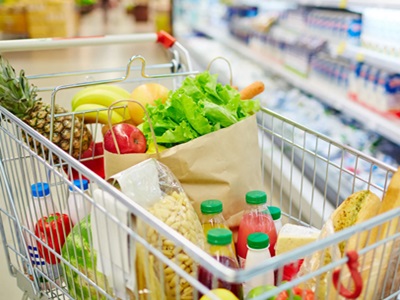 Los precios de los alimentos crecen menos del 10 % por primera vez desde marzo de 2022