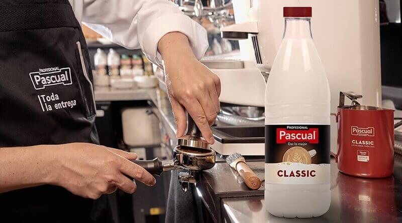 Pascual lanza la botella de leche transparente más sostenible para hostelería