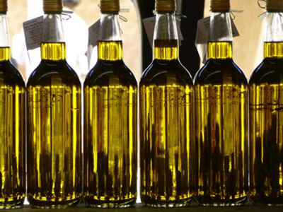 El precio del aceite de oliva virgen extra sigue subiendo y acumula ya un incremento interanual del 73%