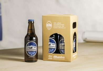 Cervezas Alhambra revive su icónica botella de los años 60
