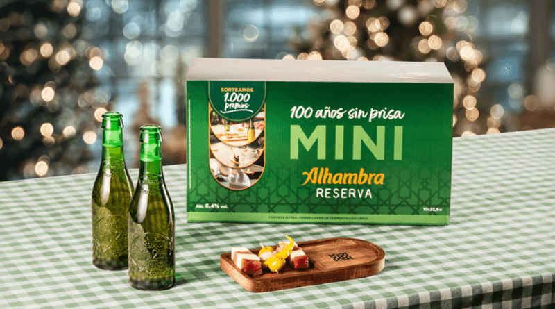 Cervezas Alhambra se viste de Navidad para brindar por sus 100 años